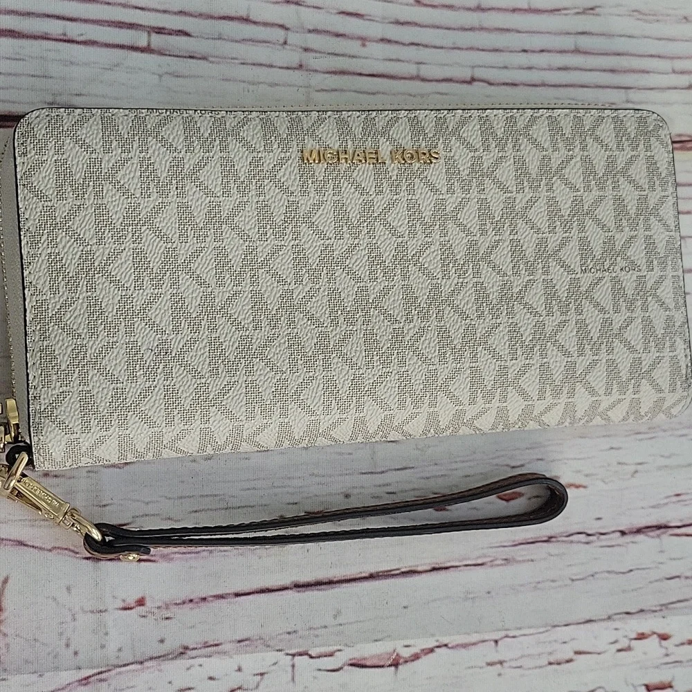 Michael Kors Women's Signature Zip-Around Wristlet Wallet in Cream